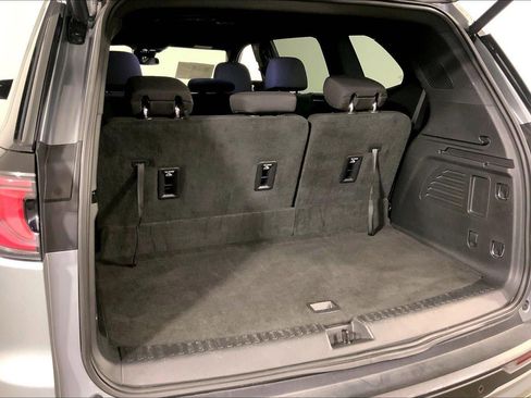 Used 2025 GMC Acadia Elevation AWD/4WD image 4