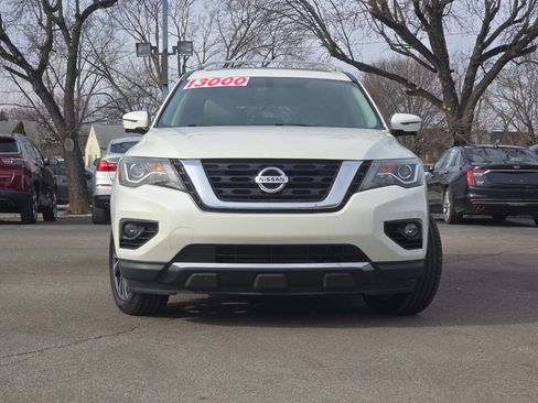 Used 2017 Nissan Pathfinder Platinum image 5