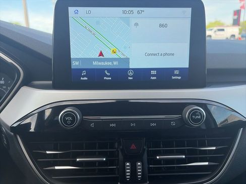 Used 2022 Ford Escape SE w/ Cold Weather Package FWD image 23