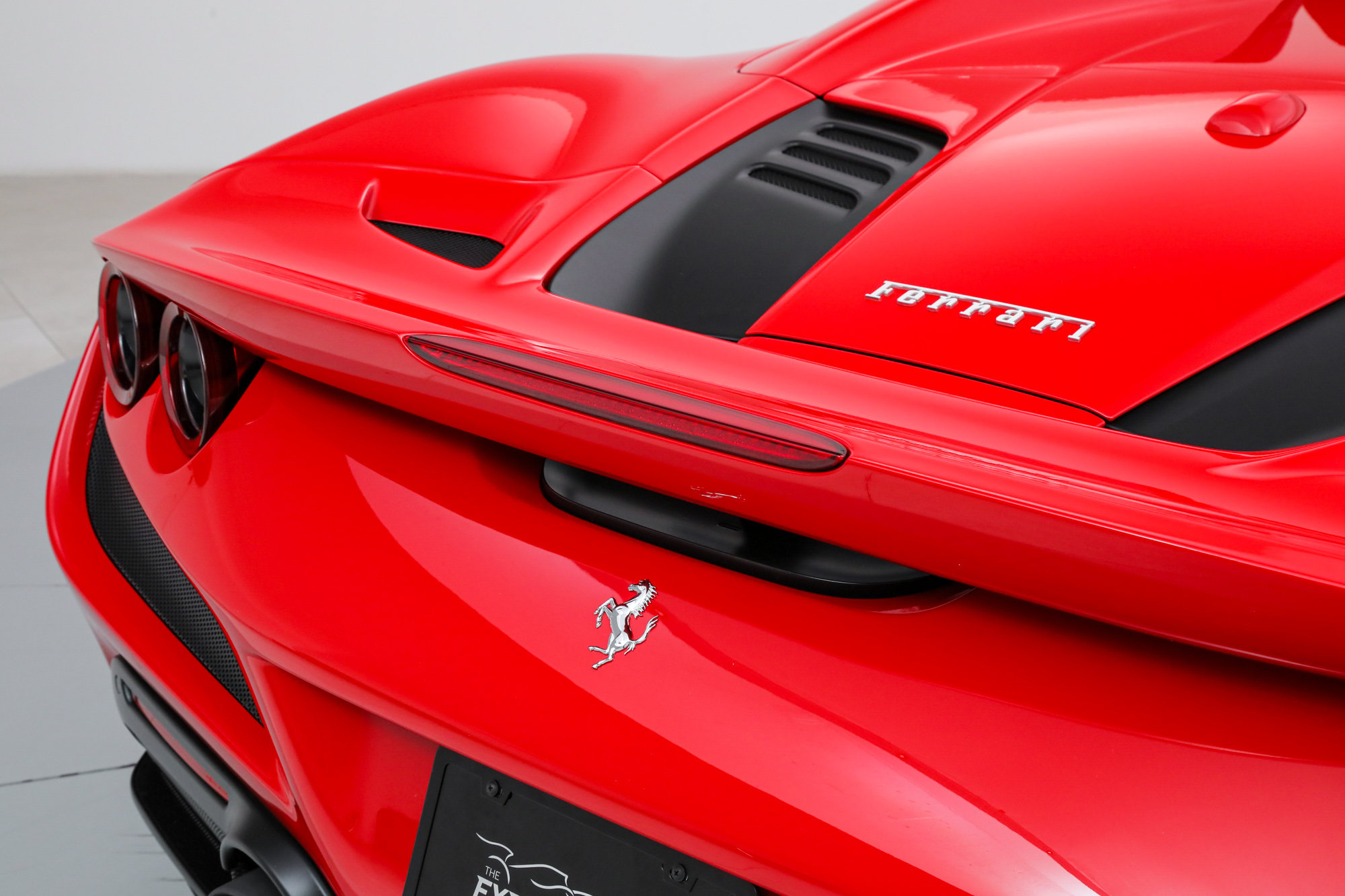 Certified 2023 Ferrari F8 Tributo RWD image 22