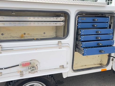 Used 2018 Ford F250 XL w/ Power Equipment Group AWD/4WD image 16