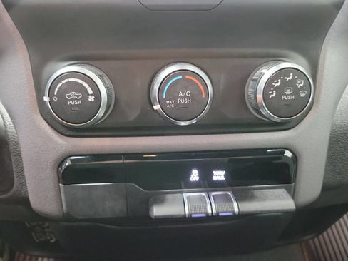Used 2022 RAM 1500 Big Horn AWD/4WD image 41