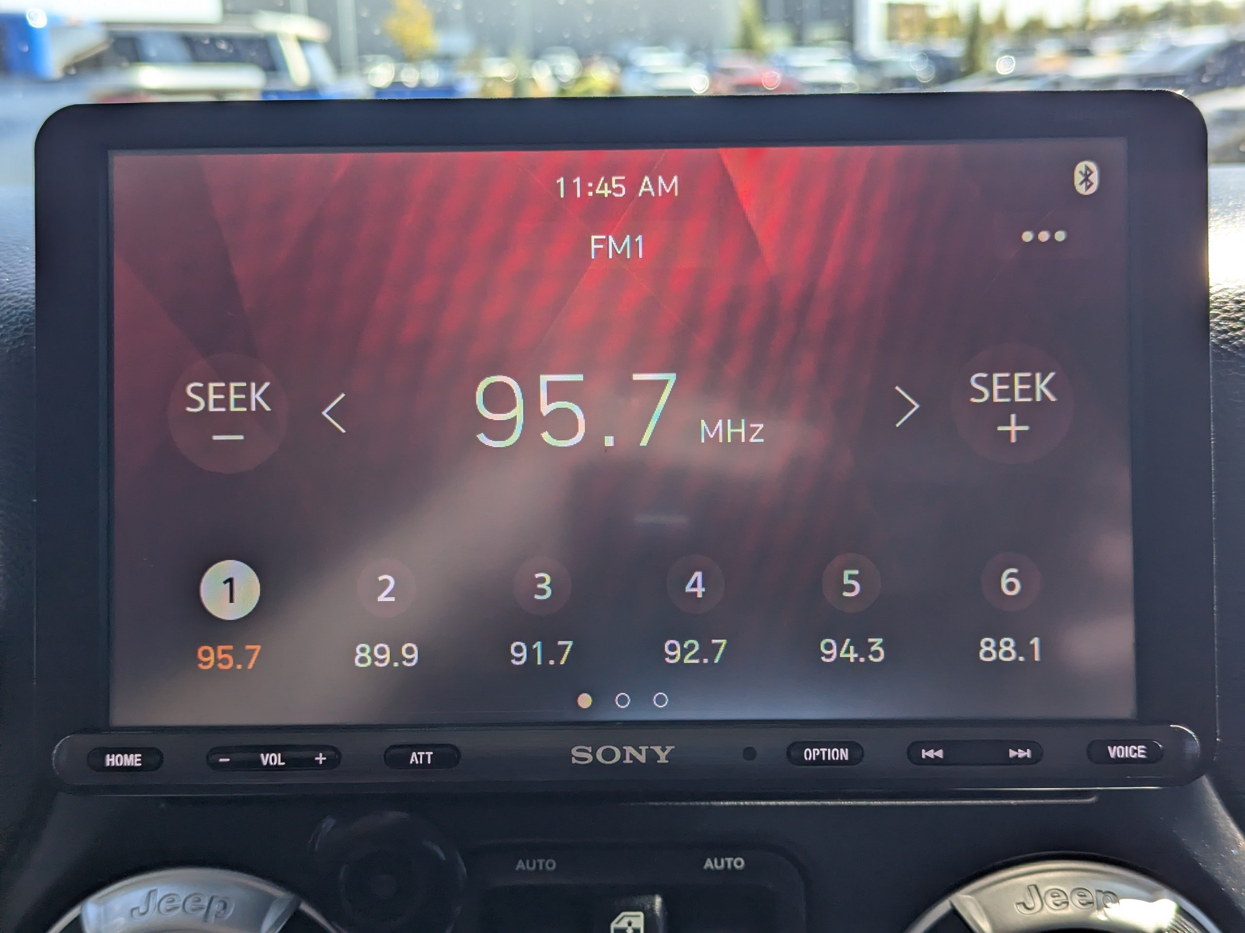 Used 2013 Jeep Wrangler Unlimited Sahara w/ Connectivity Group AWD/4WD image 20