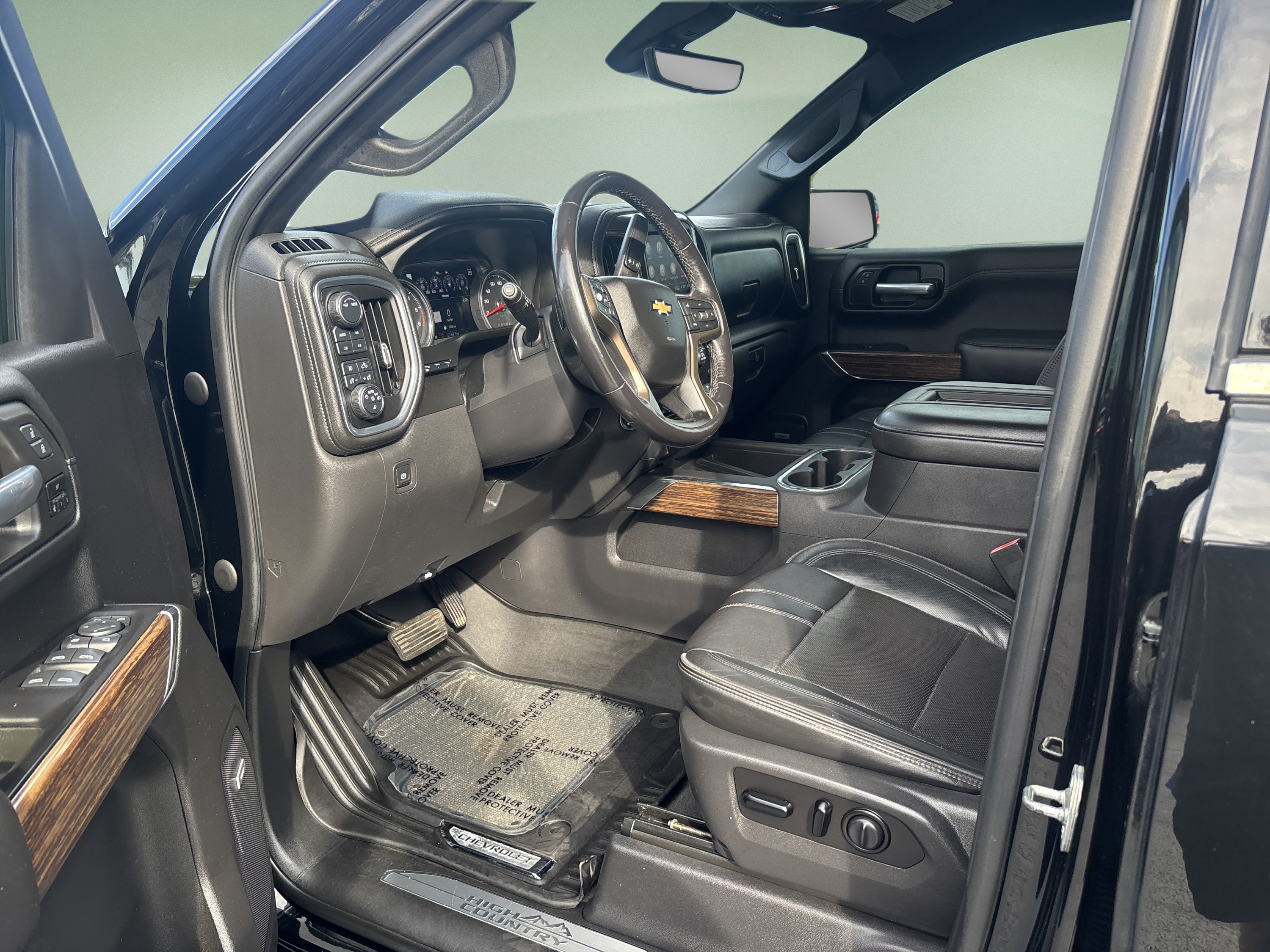 Used 2021 Chevrolet Silverado 1500 High Country w/ Technology Package AWD/4WD image 9