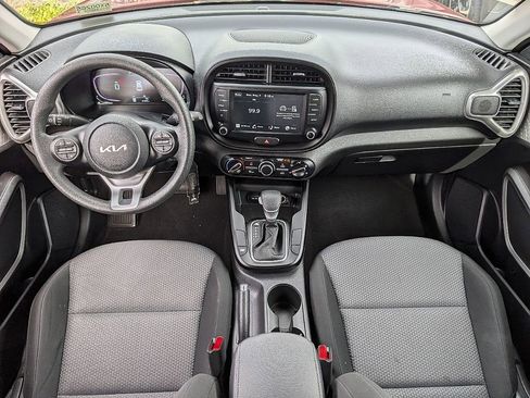 Used 2023 Kia Soul LX FWD image 23