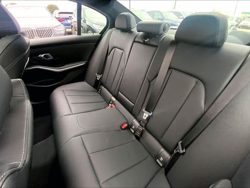 Certified 2025 BMW 330i Sedan image 21