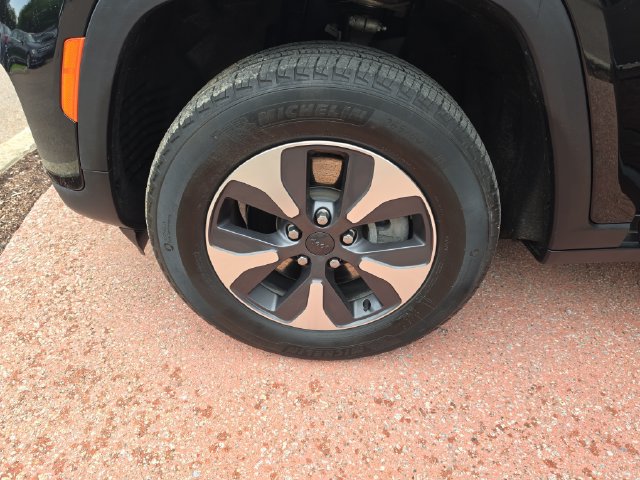 Used 2023 Jeep Grand Cherokee 4WD 4xe image 22