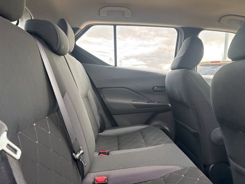 Certified 2019 Nissan Kicks S w/ Exterior Electronics Package image 16