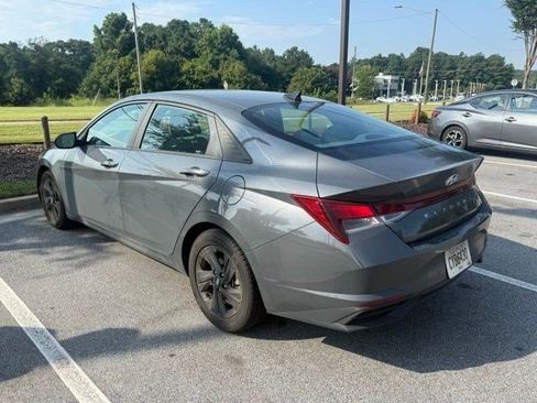 Used 2023 Hyundai Elantra SEL FWD image 4