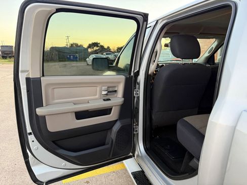 Used 2010 Dodge Ram 1500 Truck SLT image 22