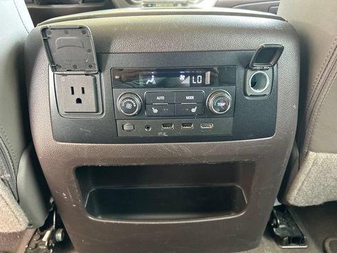 Used 2020 GMC Yukon XL Denali w/ Denali Ultimate Package RWD image 16