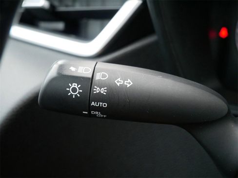 Used 2022 Toyota Corolla SE image 24