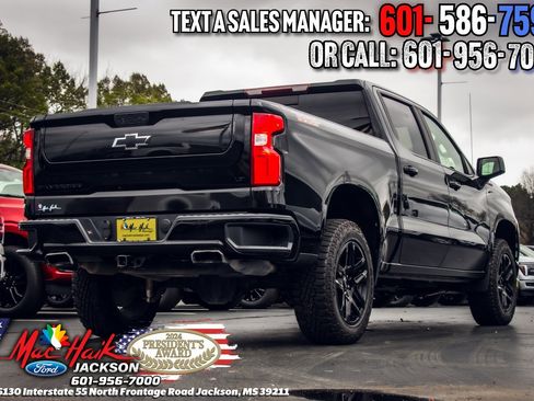 Used 2021 Chevrolet Silverado 1500 LT Trail Boss w/ Convenience Package II image 6