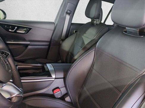 Certified 2025 Mercedes-Benz GLC 300 image 19