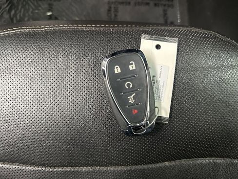 Used 2021 Chevrolet Traverse RS image 47