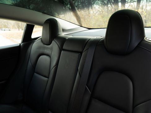 Used 2021 Tesla Model 3 Standard Range Plus image 18