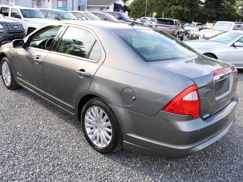 Used 2010 Ford Fusion Hybrid FWD image 9