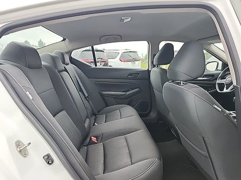 Used 2023 Nissan Altima 2.5 SV image 17