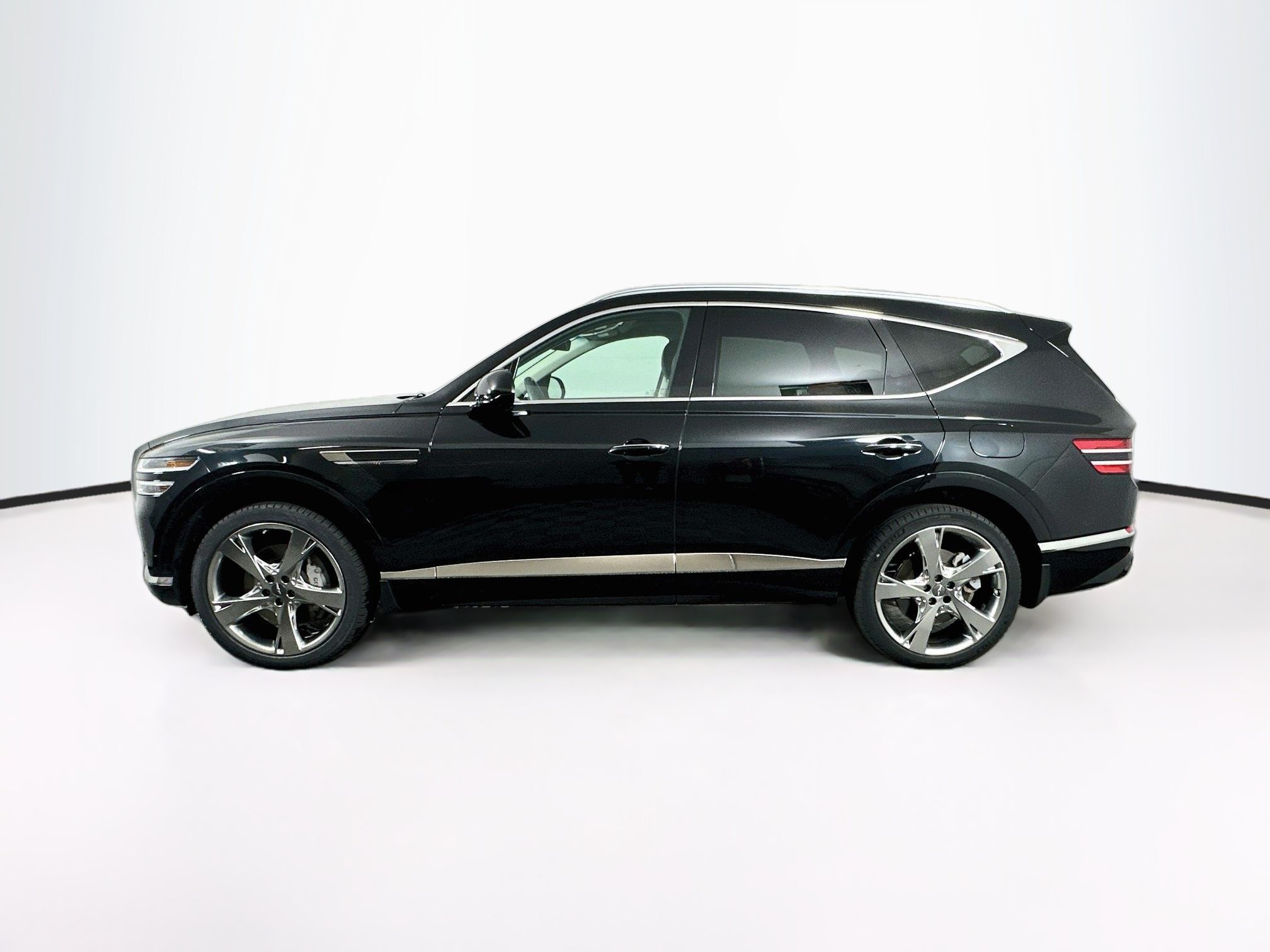 Used 2024 Genesis GV80 2.5T w/ Prestige Package AWD/4WD image 4
