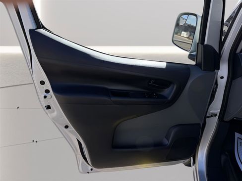 Used 2020 Nissan NV200 SV w/ Sliding Glass Door Package image 15