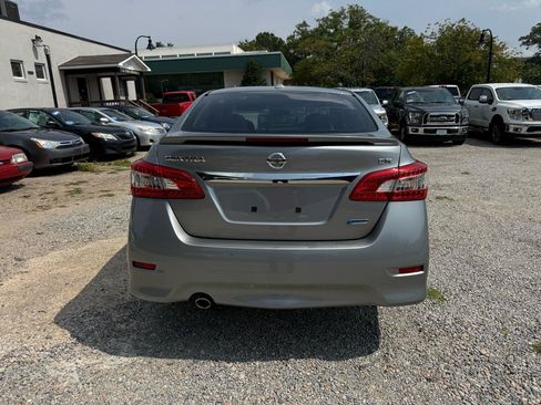 Used 2014 Nissan Sentra SR w/ SR Driver Package FWD image 6