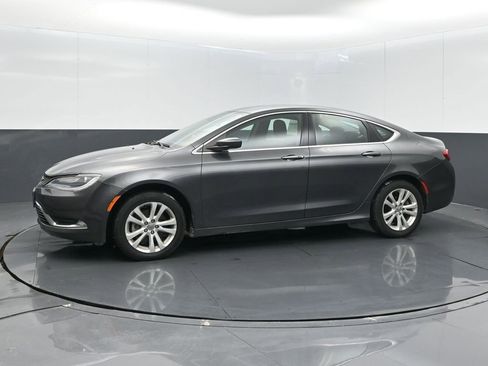 Used 2015 Chrysler 200 Limited w/ Convenience Group image 10