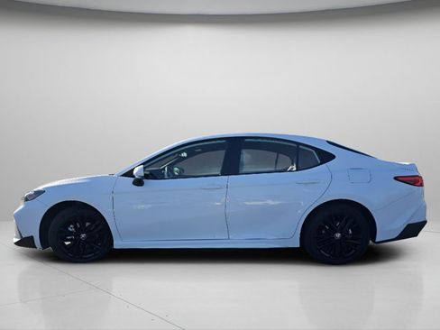 Used 2025 Toyota Camry SE AWD/4WD image 21