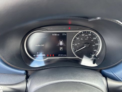 Used 2025 Nissan Versa SV FWD image 38