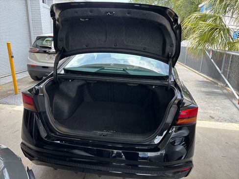 Used 2025 Nissan Altima 2.5 SV FWD image 57