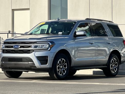 Used 2024 Ford Expedition XLT image 7