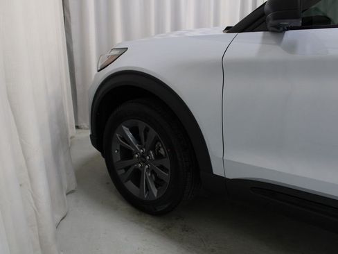 New 2026 Ford Explorer Active w/ Active Comfort Package AWD/4WD image 31