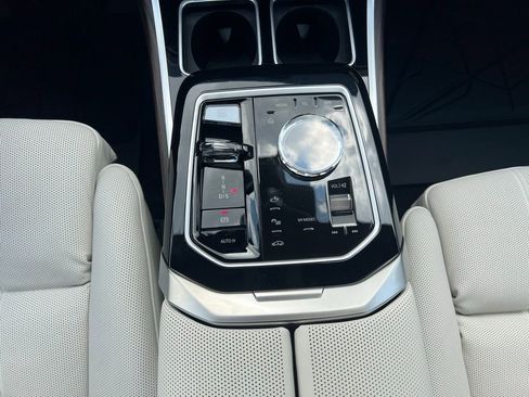 Certified 2024 BMW 760i xDrive 760i xDrive w/ Autobahn Package image 15