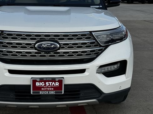 Used 2022 Ford Explorer Limited w/ Equipment Group 301A RWD image 5