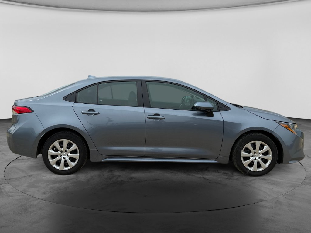 Used 2024 Toyota Corolla LE FWD image 11