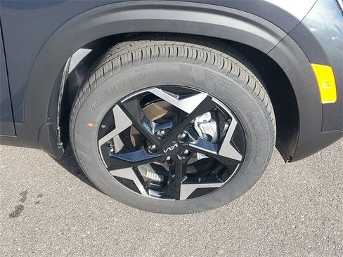 New 2026 Kia Seltos S image 39