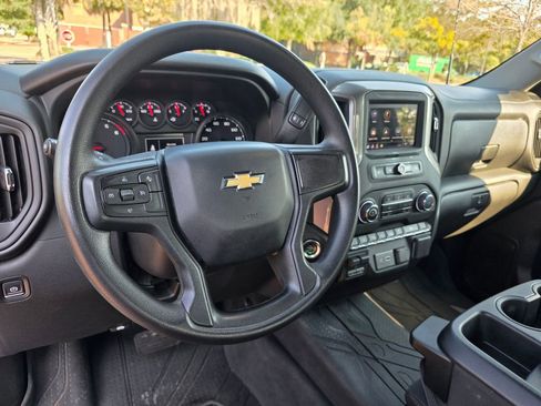 Certified 2024 Chevrolet Silverado 2500 Custom w/ Custom Value Package image 15