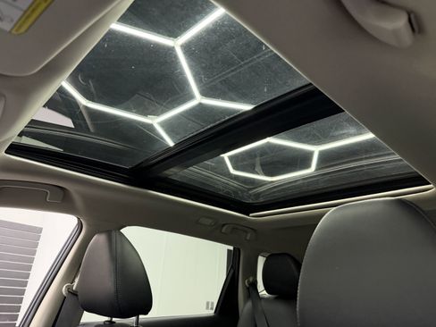 Used 2015 Nissan Rogue SL image 5