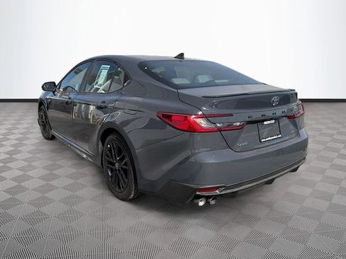 Used 2025 Toyota Camry SE FWD image 5