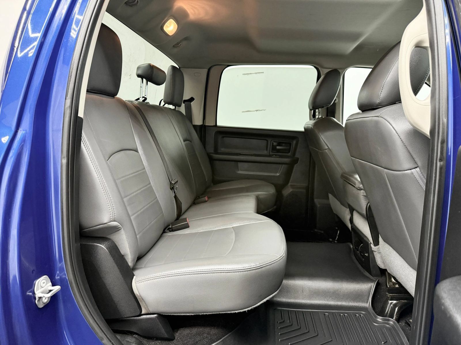 Used 2018 RAM 2500 Tradesman w/ Chrome Appearance Group AWD/4WD image 16