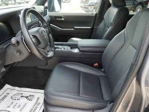 Used 2024 Lexus GX 550 w/ Accessory Package (2T) AWD/4WD image 21