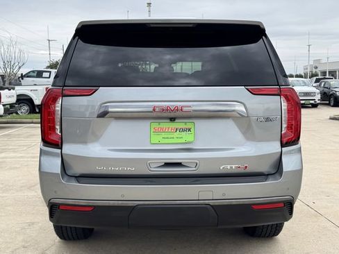Used 2024 GMC Yukon AT4 w/ Technology Package image 5