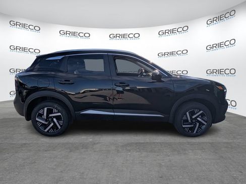 New 2026 Nissan Kicks SV w/ Cold Weather Package FWD image 8