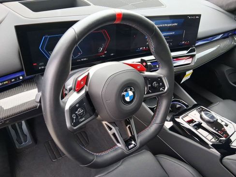 Used 2025 BMW M5 w/ Executive Package image 14