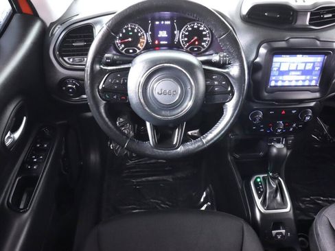 Used 2019 Jeep Renegade Altitude w/ Quick Order Package 2XM image 30