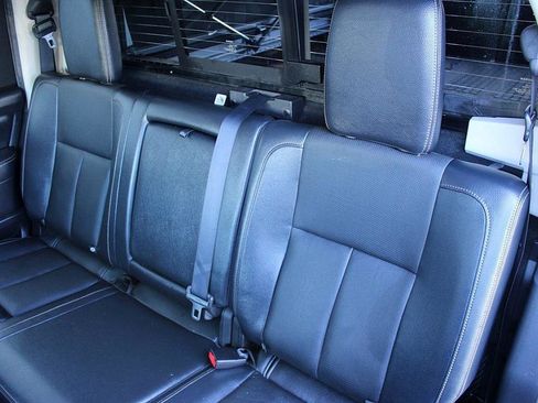 Used 2016 Nissan Titan SL image 16