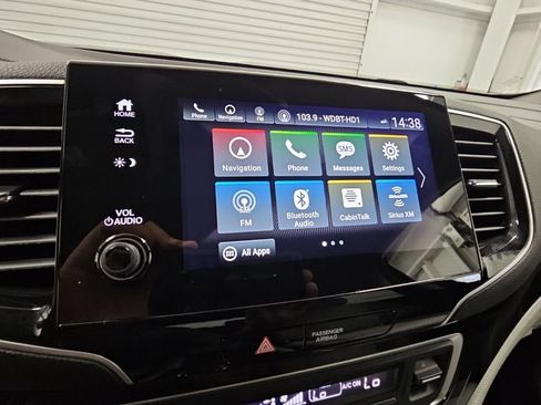 Used 2021 Honda Pilot Touring image 14