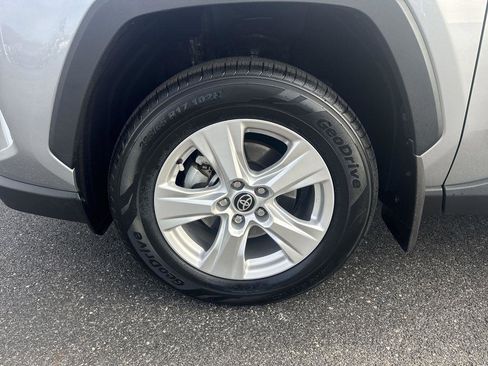 Used 2021 Toyota RAV4 XLE image 10