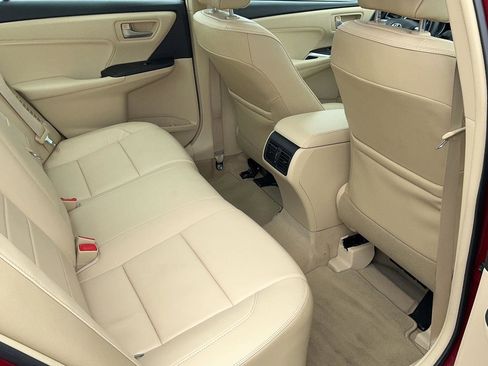 Used 2017 Toyota Camry XLE w/ Moonroof Package image 33