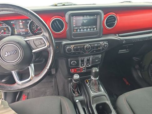 Used 2021 Jeep Wrangler Rubicon w/ LED Lighting Group AWD/4WD image 12