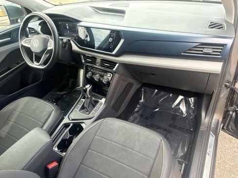 Used 2024 Volkswagen Taos SE FWD image 15